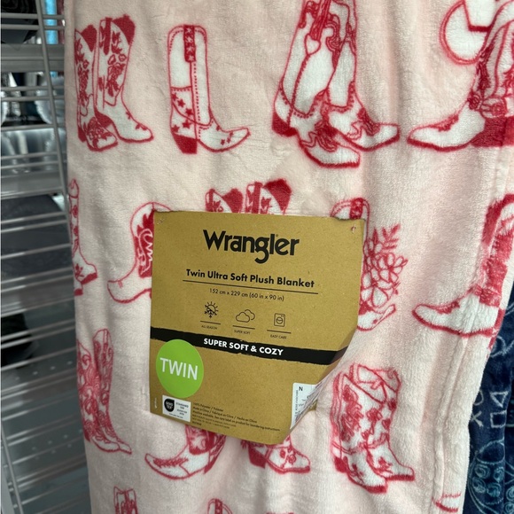 Wrangler Other - Wrangler Plush Blanket with pink  Boot Design